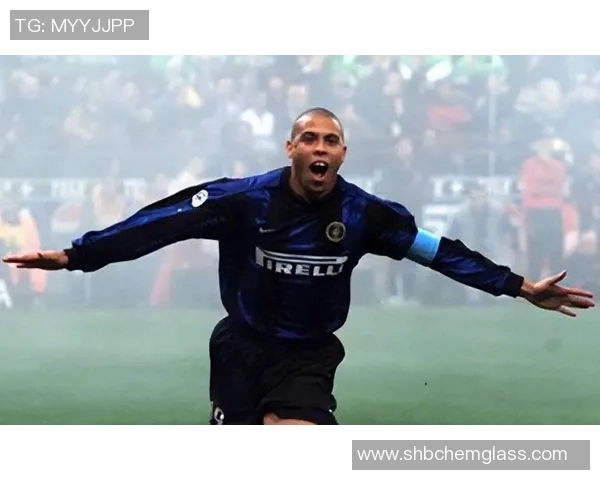 巴西足球明星背后的号码故事与传奇球员的辉煌历程 巴西足球明星背后的号码故事与传奇球员的辉煌历程