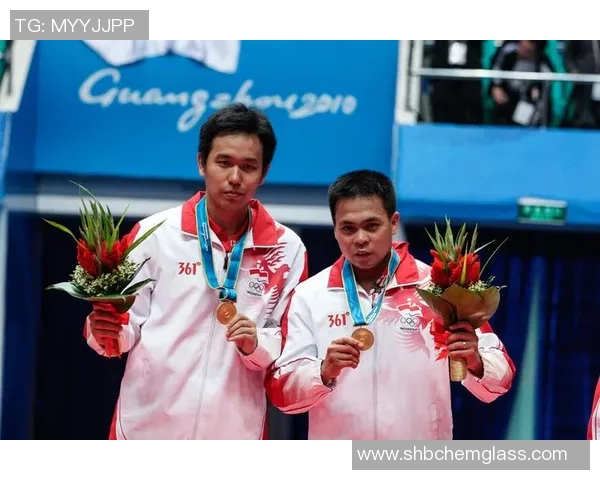 足球明星亨德拉尔的传奇之路与辉煌成就全解析 足球明星亨德拉尔的传奇之路与辉煌成就全解析