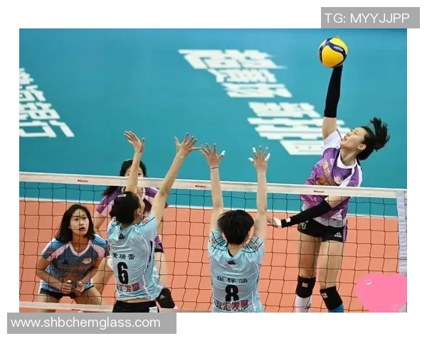 上海排球队奋勇拼搏的故事与邀请赛的精彩瞬间